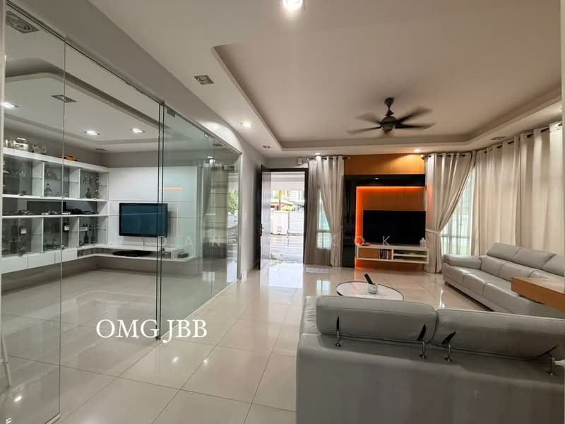 Rumah Berkembar untuk Dijual di Ambang Botanic (Klang) - Daniel Kok - Living Room - PropertyGuru.com.my