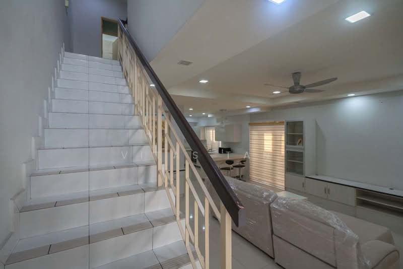 Rumah Berkembar untuk Dijual di Setia Impian (Setia Alam) - Vitas Tan - Living Room - PropertyGuru.com.my
