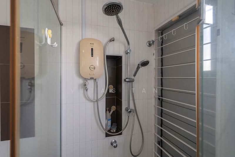 Rumah Berkembar untuk Dijual di Setia Impian (Setia Alam) - Vitas Tan - Bathroom - PropertyGuru.com.my