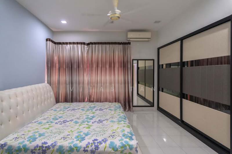Rumah Berkembar untuk Dijual di Setia Impian (Setia Alam) - Vitas Tan - Bedroom - PropertyGuru.com.my