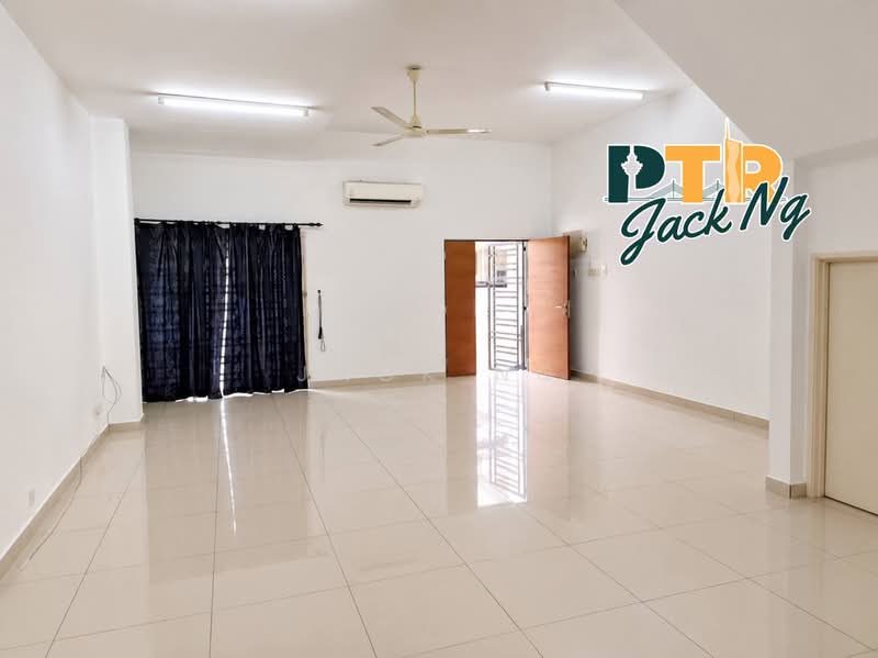 2.5-storey Terraced House for Sale in Taman Pauh Jaya (Perai) - Jack Ng - Living Room - PropertyGuru.com.my