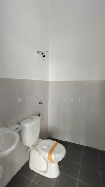 Rumah Teres 2 Tingkat untuk Dijual di Skudai (Johor) - Renee Gan - Bathroom - PropertyGuru.com.my