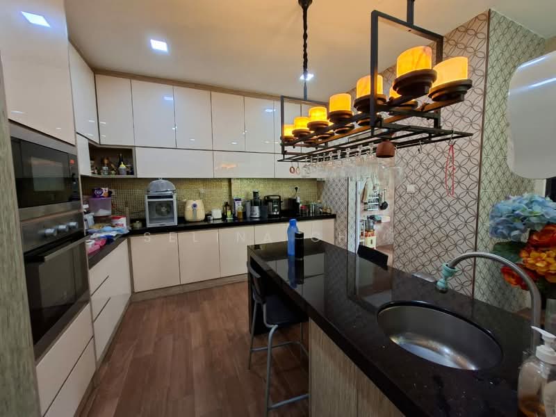 Twin Villa for Sale in Kuala Lumpur (Kuala Lumpur) - Selina Chai - Kitchen - PropertyGuru.com.my