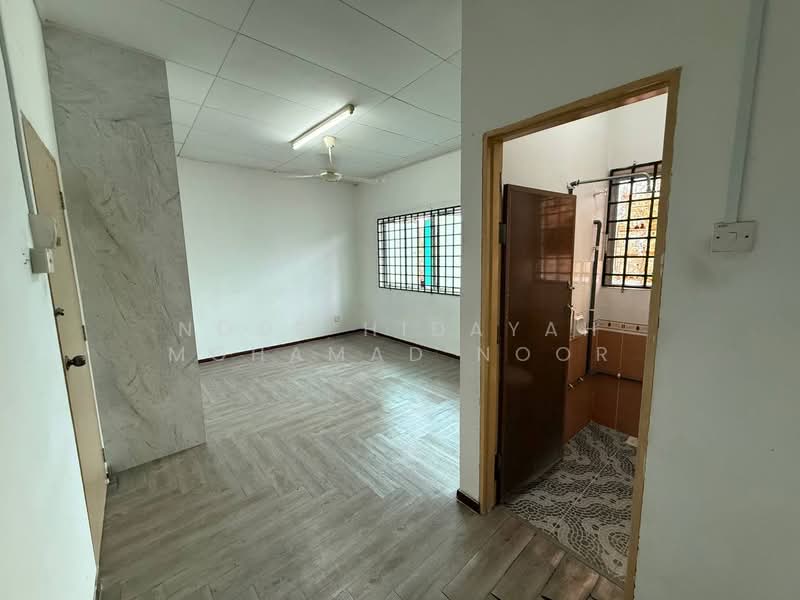Rumah Teres untuk Dijual di Taman Pinggiran Senawang (Sungai Gadut) - Noor Hidayah Mohamad Noor - Interior - PropertyGuru.com.my