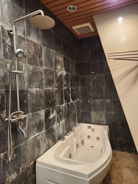 Rumah Teres 3 Tingkat untuk Dijual di Kampung Sungai Nibong (Bayan Lepas) - Kelvin Seow - Bathroom - PropertyGuru.com.my