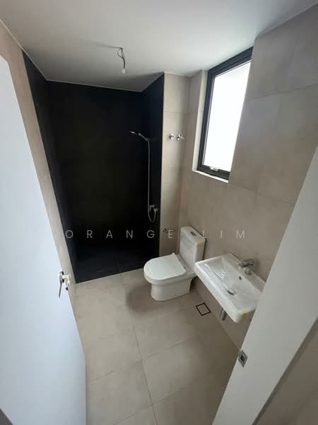 Terraced House for Sale in Taman Melawati (Ulu Kelang) - Orange Lim - Bathroom - PropertyGuru.com.my