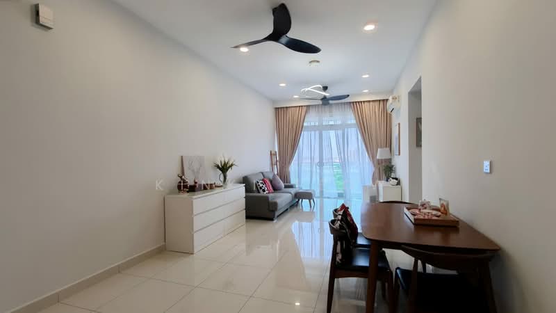 Condominium for Sale at D'Suites Akasia Horizon @ Horizon Hills - Kinki Teow - Living Room - PropertyGuru.com.my