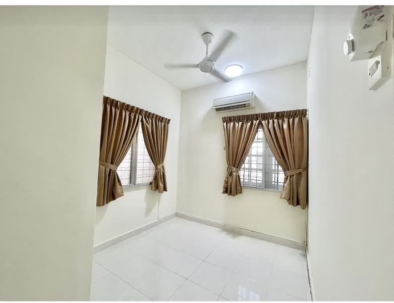 Semi-Detached House for Rent in Taman Desa Baru (Cheras) - Anna Ong - Bedroom - PropertyGuru.com.my