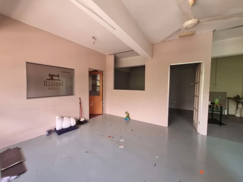 Kedai untuk Dijual di Batu Caves (Selangor) - JC Lee - Interior - PropertyGuru.com.my