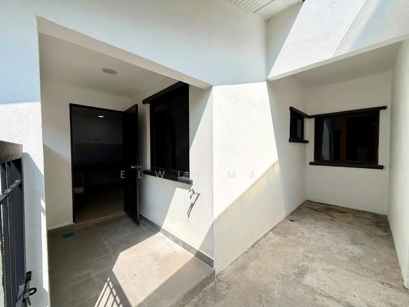 Rumah Teres 2 Tingkat untuk Dijual di Bandar Country Homes (Rawang) - Elwin Mah - Exterior - PropertyGuru.com.my