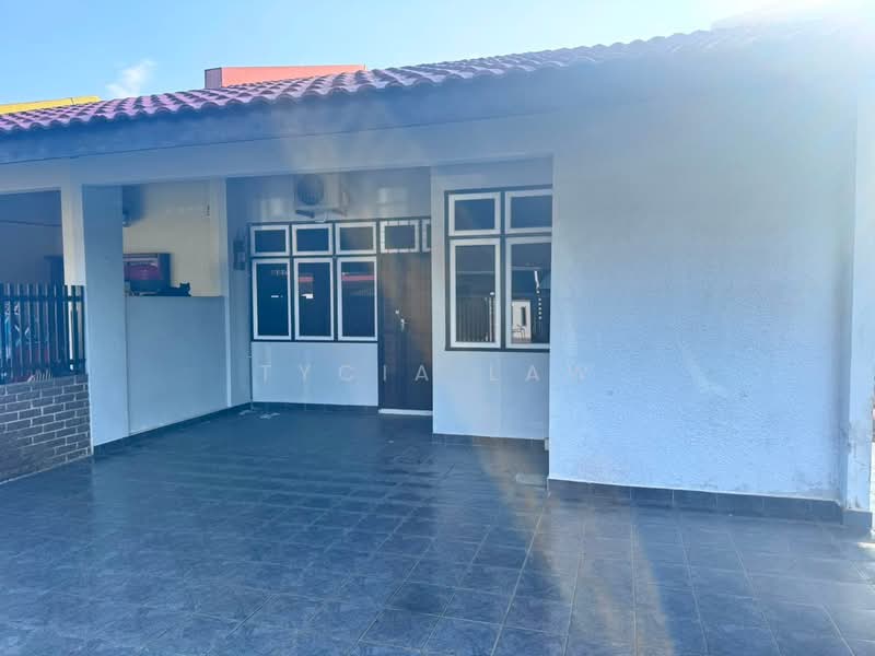 Rumah Teres 1-Tingkat untuk Dijual di Taman Daya (Johor Bahru) - Tycia Law - PropertyGuru.com.my