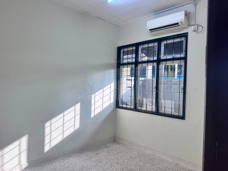 Rumah Teres 1-Tingkat untuk Dijual di Taman Daya (Johor Bahru) - Tycia Law - PropertyGuru.com.my