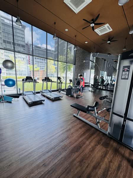 Servis Apartment untuk Disewa di 10 Stonor - Matt Tew - Gym - PropertyGuru.com.my