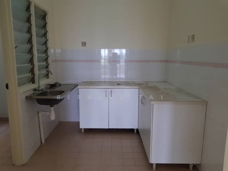 Apartment for Sale at D' Kiara Apartment - Bernard Tay - Kitchen - PropertyGuru.com.my
