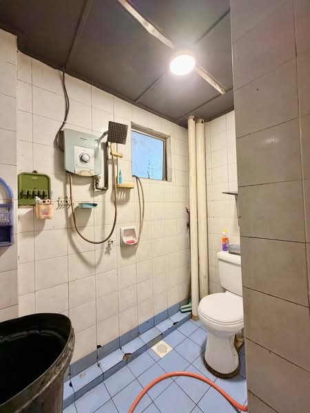 Apartment for Sale at Pangsapuri Seri Suria - Fauran Nawawi - PropertyGuru.com.my