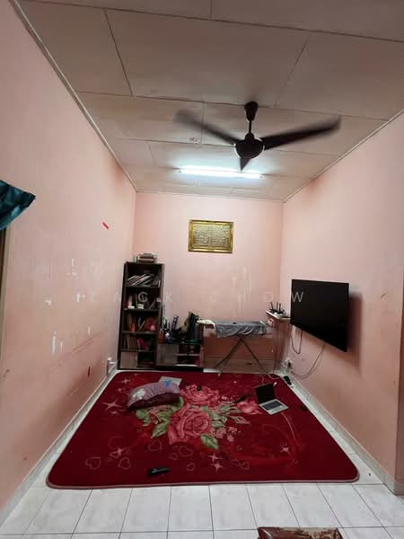 2-storey Terraced House for Sale in Bandar Putra (Kulai) - Zack Chow - Living Room - PropertyGuru.com.my