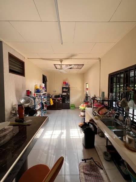 2-storey Terraced House for Sale in Bandar Putra (Kulai) - Zack Chow - Kitchen - PropertyGuru.com.my