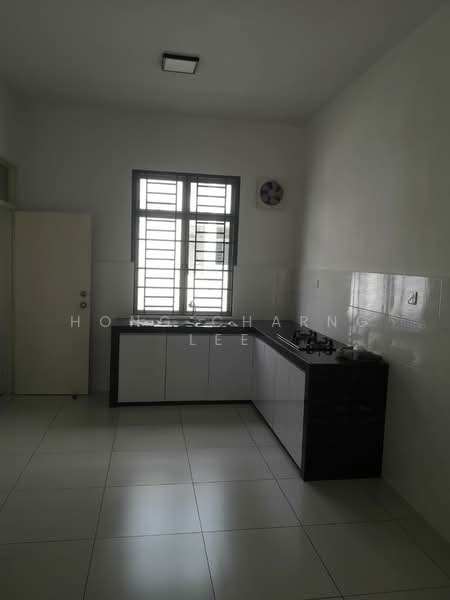 Rumah Teres 2 Tingkat untuk Disewa di Skudai (Johor) - Hong Charng Lee - Kitchen - PropertyGuru.com.my