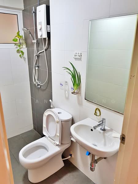Service Residence for Rent at Pacific Place - Stanley Hong - Bathroom - PropertyGuru.com.my