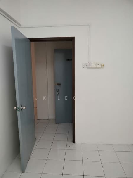 Apartment for Sale at saujana apartment - JK Leong - Interior - PropertyGuru.com.my