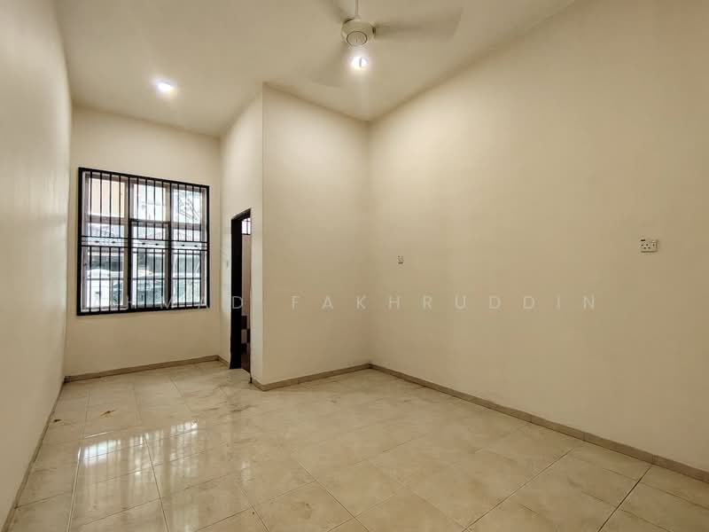 Semi-Detached House for Sale in Sri Lalang (Kluang) - Ahmad Fakhruddin - PropertyGuru.com.my