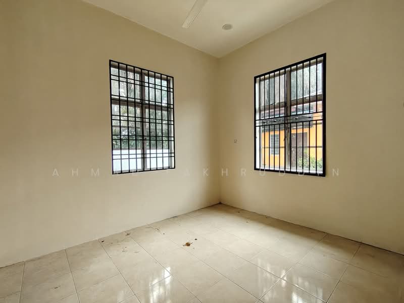 Semi-Detached House for Sale in Sri Lalang (Kluang) - Ahmad Fakhruddin - PropertyGuru.com.my