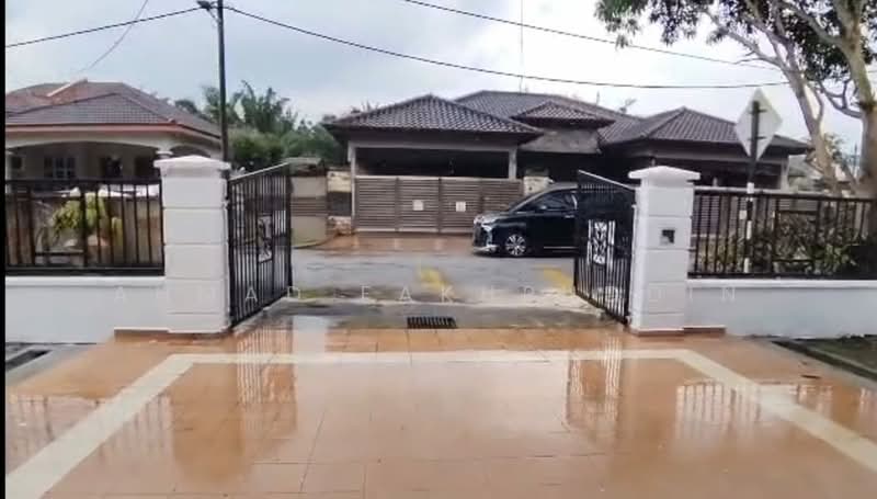 Semi-Detached House for Sale in Sri Lalang (Kluang) - Ahmad Fakhruddin - PropertyGuru.com.my