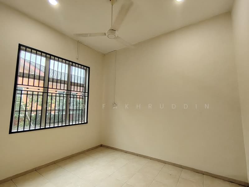 Semi-Detached House for Sale in Sri Lalang (Kluang) - Ahmad Fakhruddin - PropertyGuru.com.my