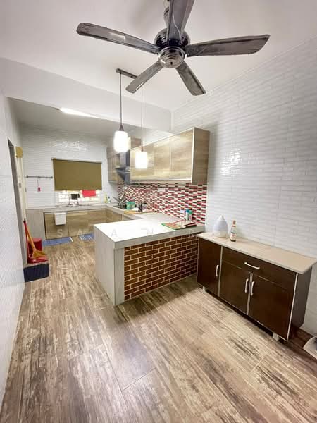 2-storey Terraced House for Sale in TTDI Jaya (Shah Alam) - Sa'a Nordin - Kitchen - PropertyGuru.com.my