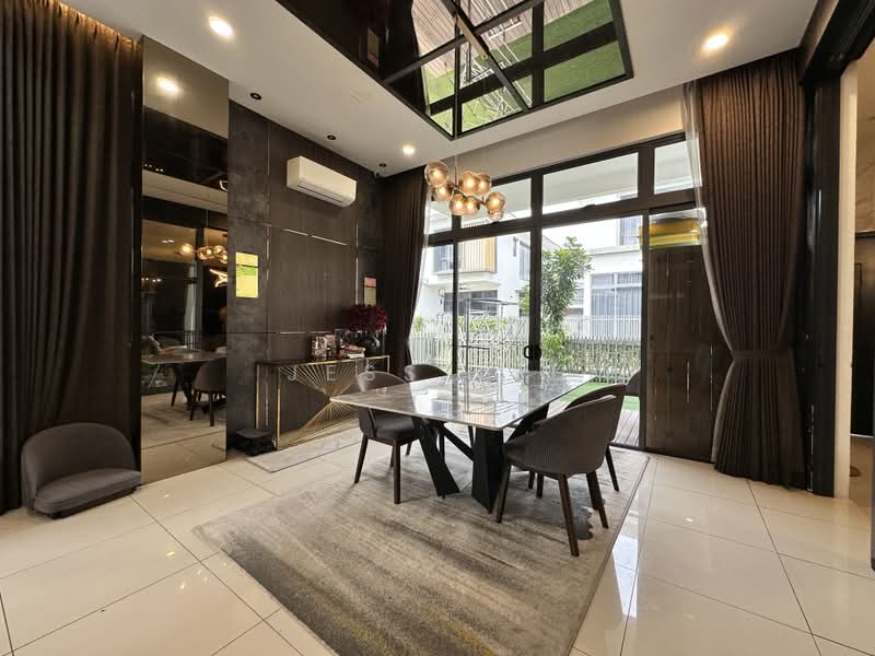 Semi-Detached House for Sale in Setia Alam (Selangor) - Jess Tee - Dining Room - PropertyGuru.com.my