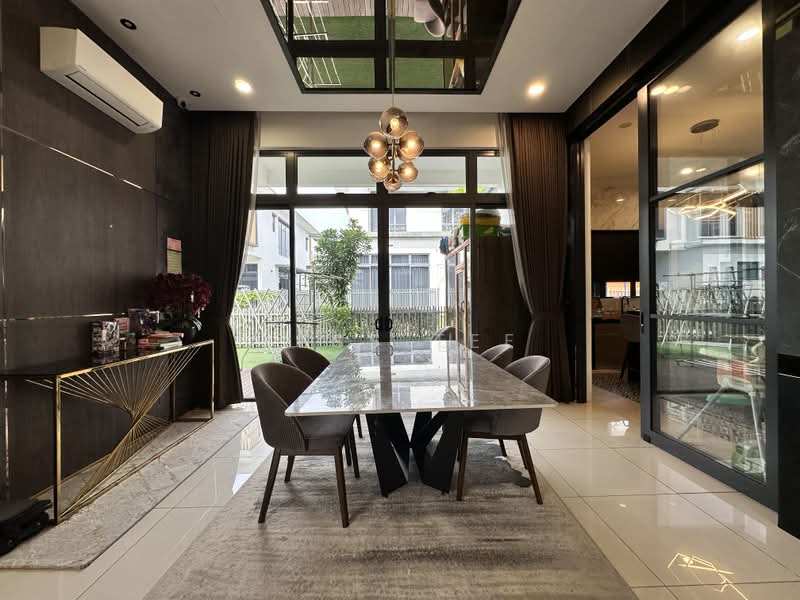 Semi-Detached House for Sale in Setia Alam (Selangor) - Jess Tee - Dining Room - PropertyGuru.com.my