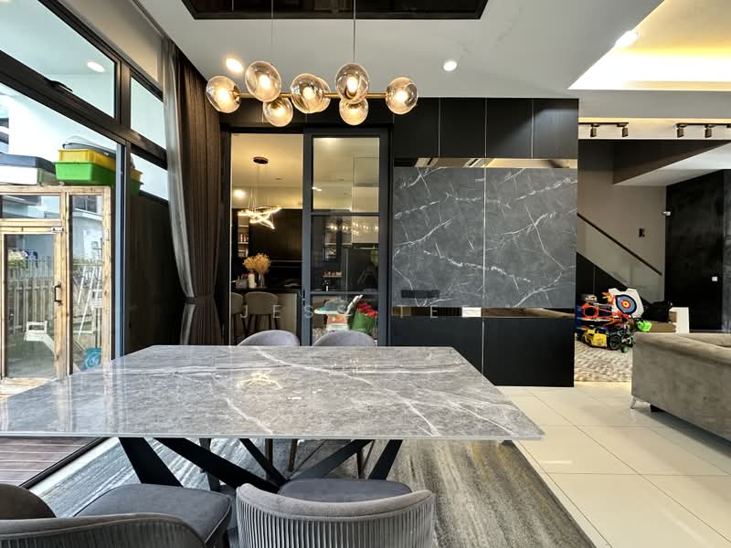 Semi-Detached House for Sale in Setia Alam (Selangor) - Jess Tee - Dining Room - PropertyGuru.com.my