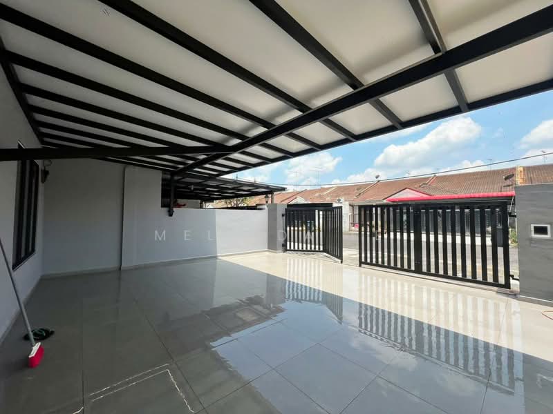1-storey Terraced House for Sale in Taman Putri Kulai (Kulai) - Melinda Ee - Exterior - PropertyGuru.com.my