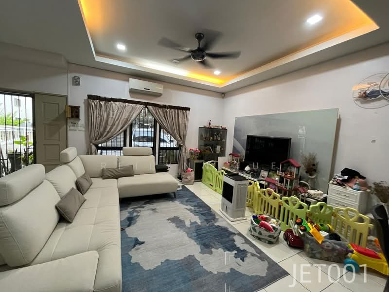 Rumah Teres untuk Dijual di Bandar Puteri Klang (Klang) - Reilynn Tue - Living Room - PropertyGuru.com.my