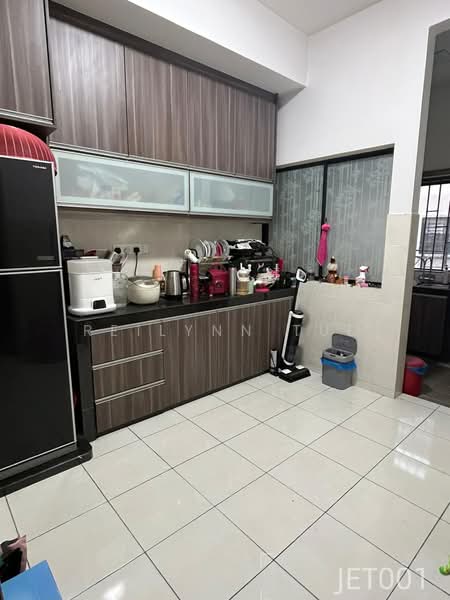 Rumah Teres untuk Dijual di Bandar Puteri Klang (Klang) - Reilynn Tue - Kitchen - PropertyGuru.com.my
