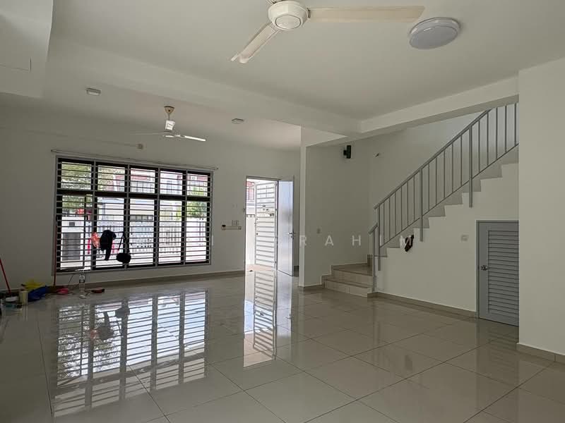 Rumah Teres 2 Tingkat untuk Dijual di Setia Ecohill (Semenyih) - Azli Ibrahim - Living Room - PropertyGuru.com.my
