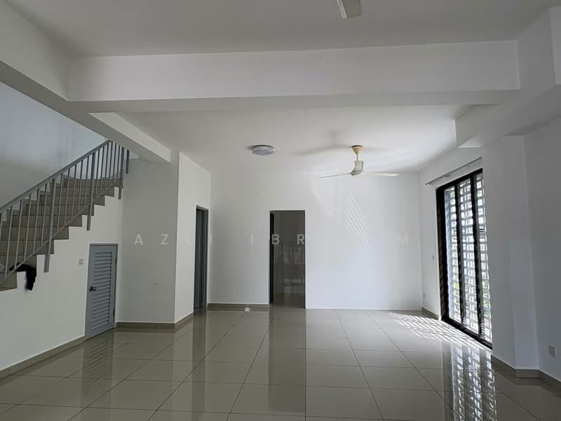 Rumah Teres 2 Tingkat untuk Dijual di Setia Ecohill (Semenyih) - Azli Ibrahim - Living Room - PropertyGuru.com.my