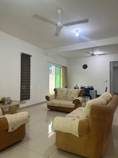 2-storey Terraced House for Sale in Bandar Sri Sendayan (Negeri Sembilan) - Ong Jia Hui - Living Room - PropertyGuru.com.my