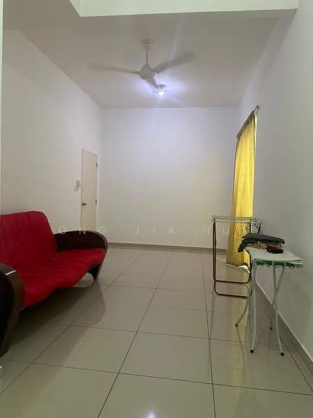 2-storey Terraced House for Sale in Bandar Sri Sendayan (Negeri Sembilan) - Ong Jia Hui - Living Room - PropertyGuru.com.my