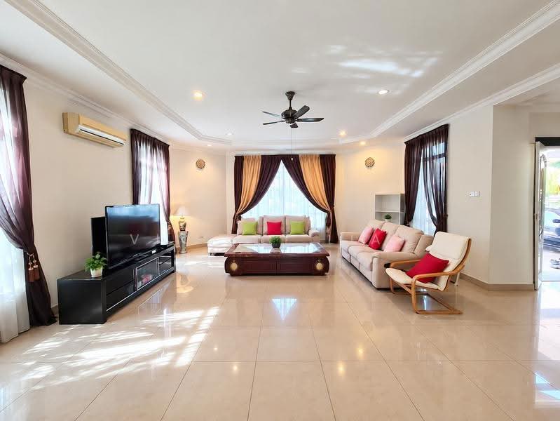 Bungalow House for Sale in Selangor Polo Residency (Kota Damansara) - Vincent Liaw - Living Room - PropertyGuru.com.my