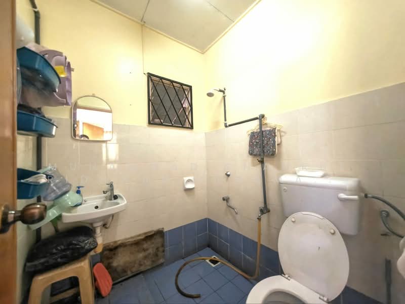 Rumah Teres 1 Tingkat untuk Dijual di Alam Damai (Cheras) - Muhammad Shahrul Ridhwan Mehamad Nasir - Bathroom - PropertyGuru.com.my