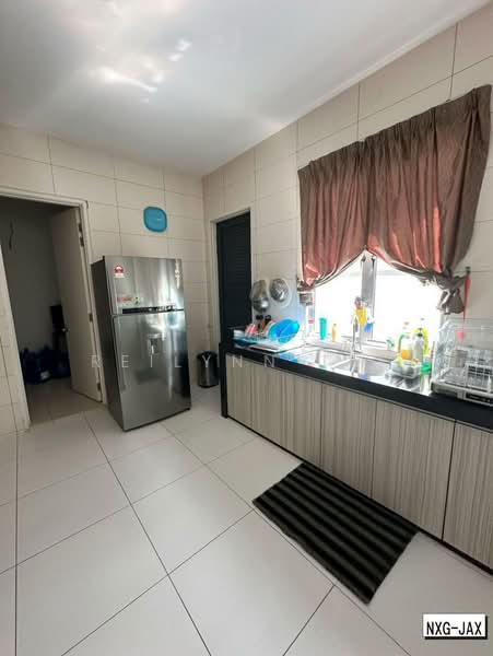 Rumah Berkembar untuk Dijual di Ambang Botanic (Klang) - Reilynn Tue - Kitchen - PropertyGuru.com.my
