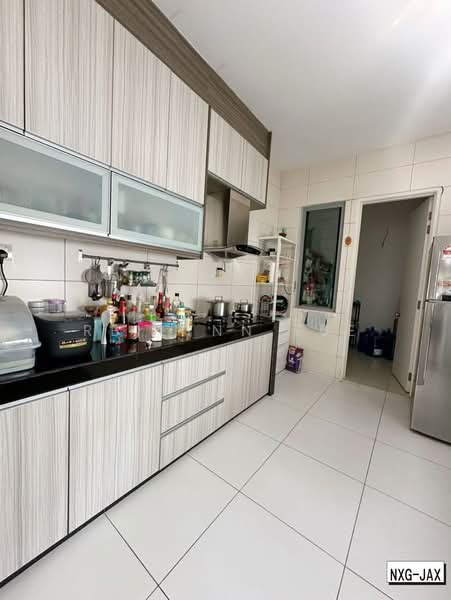 Rumah Berkembar untuk Dijual di Ambang Botanic (Klang) - Reilynn Tue - Kitchen - PropertyGuru.com.my