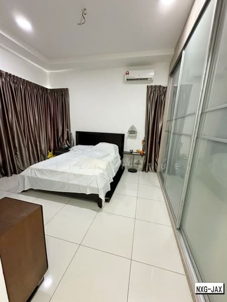 Rumah Berkembar untuk Dijual di Ambang Botanic (Klang) - Reilynn Tue - Bedroom - PropertyGuru.com.my