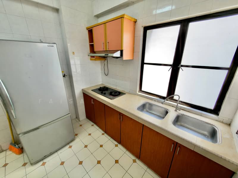 Condominium for Sale at Tiara Faber - Faisal Abu Omar - Kitchen - PropertyGuru.com.my
