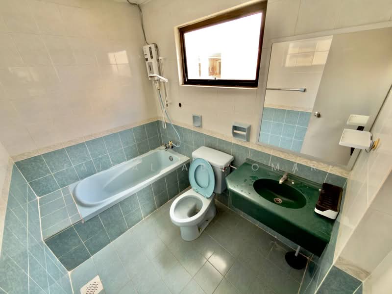 Condominium for Sale at Tiara Faber - Faisal Abu Omar - Bathroom - PropertyGuru.com.my