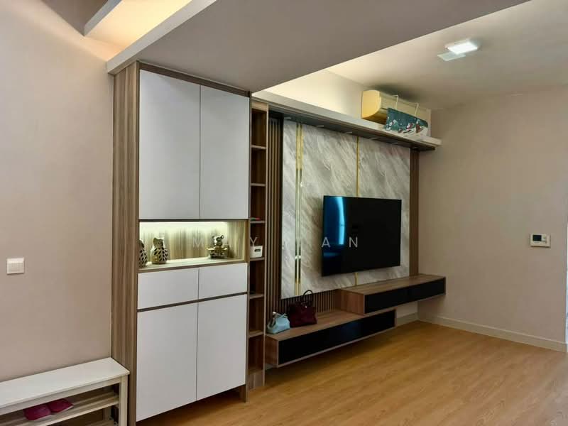 Servis Apartment untuk Disewa di Suasana Bukit Ceylon / Raja Chulan Residences - May Tan - Living Room - PropertyGuru.com.my
