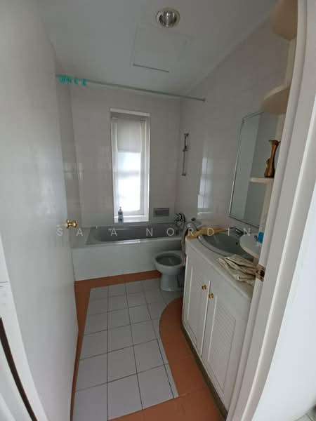 Rumah Banglo untuk Dijual di Seksyen 7 (Shah Alam) - Sa'a Nordin - Bathroom - PropertyGuru.com.my
