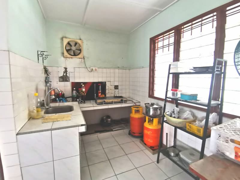 2-storey Terraced House for Sale in Taman Muda (Ampang) - Michelle Lai - Kitchen - PropertyGuru.com.my
