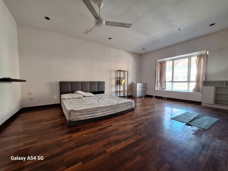 2.5-storey Terraced House for Sale in Bandar Putra Permai (Seri Kembangan) - KENT HUI LAU - Bedroom - PropertyGuru.com.my